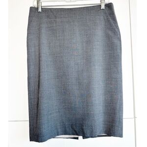 Banana Republic Wool Pencil Skirt Gray Suiting Size 4 Zip Back Stretch Office